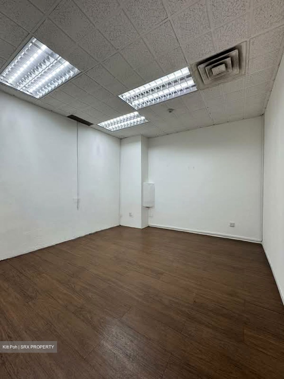 Golden Sultan Plaza (D7), Office #553843401